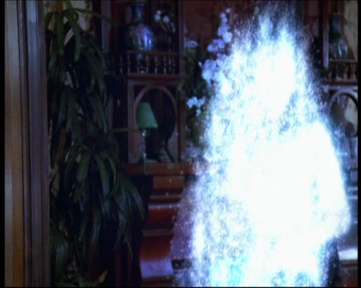 Charmed-Online-dot-net_621WitchWars0801.jpg Charmed-Online-dot-net_621WitchWars0801.jpg