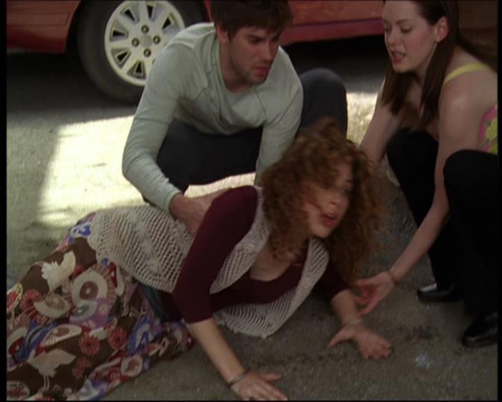 Charmed-Online-dot-net_621WitchWars0904.jpg Charmed-Online-dot-net_621WitchWars0904.jpg