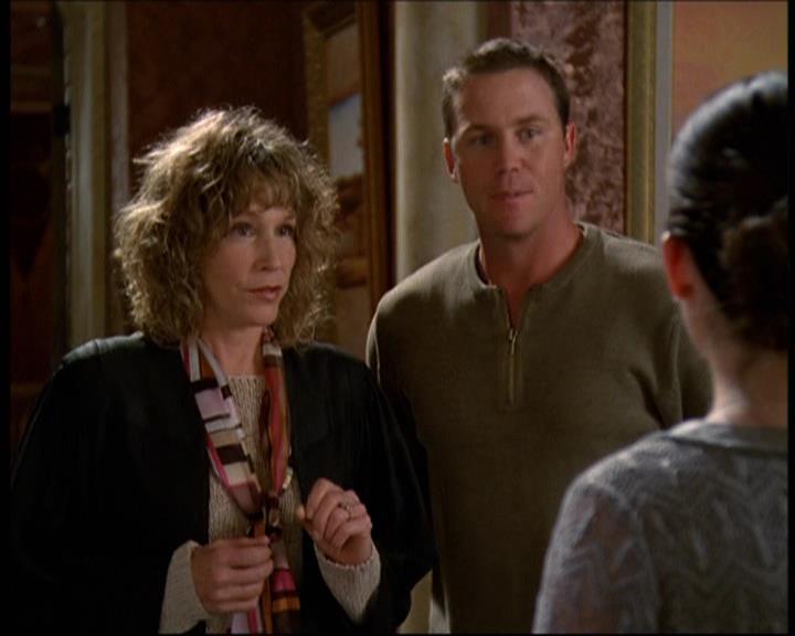 Charmed-Online-dot-net_621WitchWars1011.jpg Charmed-Online-dot-net_621WitchWars1011.jpg