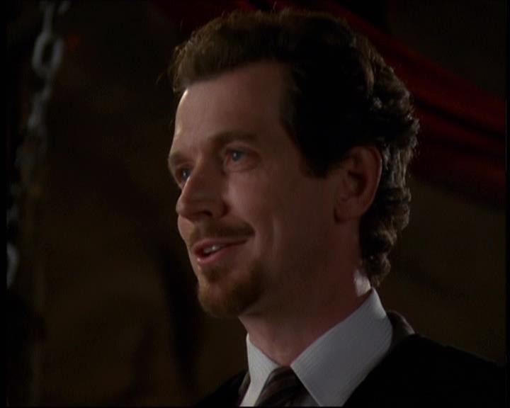 Charmed-Online-dot-net_621WitchWars1227.jpg