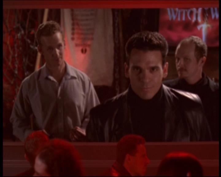 Charmed-Online-dot-net_621WitchWars1326.jpg
