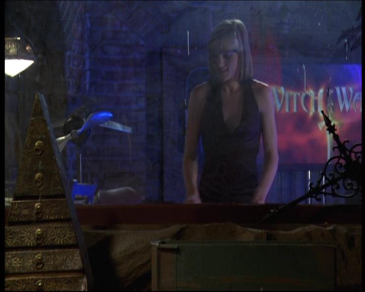 Charmed-Online-dot-net_621WitchWars1776.jpg Charmed-Online-dot-net_621WitchWars1776.jpg