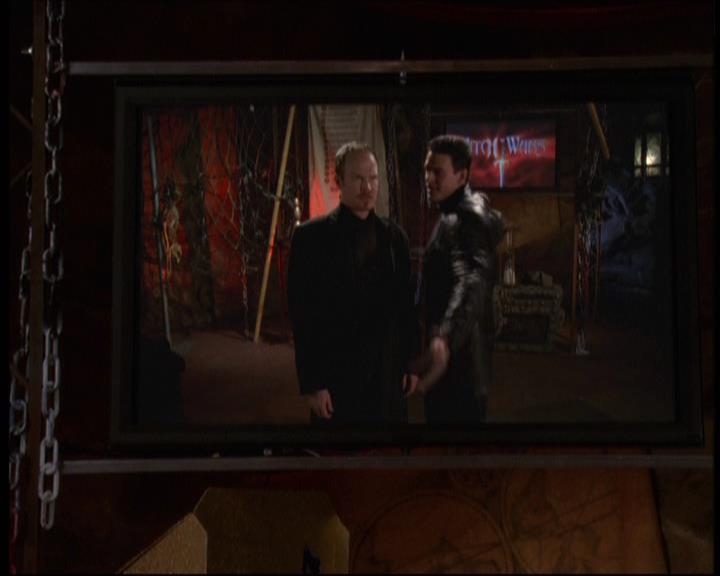 Charmed-Online-dot-net_621WitchWars1794.jpg Charmed-Online-dot-net_621WitchWars1794.jpg