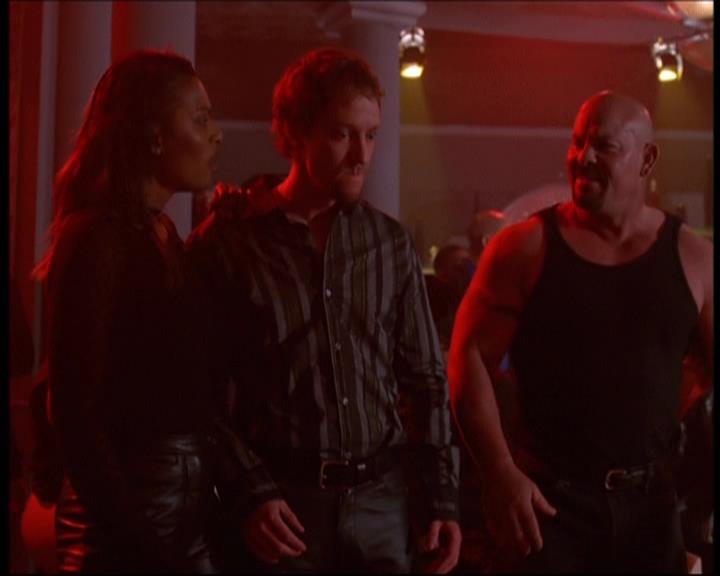 Charmed-Online-dot-net_621WitchWars1811.jpg Charmed-Online-dot-net_621WitchWars1811.jpg