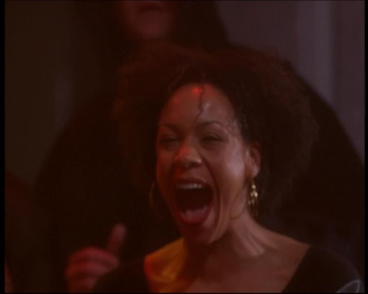 Charmed-Online-dot-net_621WitchWars2120.jpg Charmed-Online-dot-net_621WitchWars2120.jpg