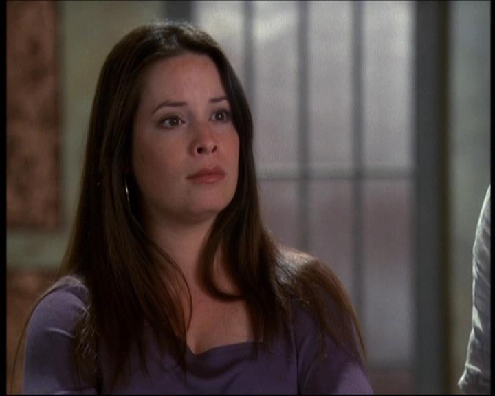 Charmed-Online-dot-net_622ItsABadBadBadBadWorldPart1-0055.jpg