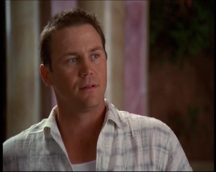 Charmed-Online-dot-net_622ItsABadBadBadBadWorldPart1-0069.jpg