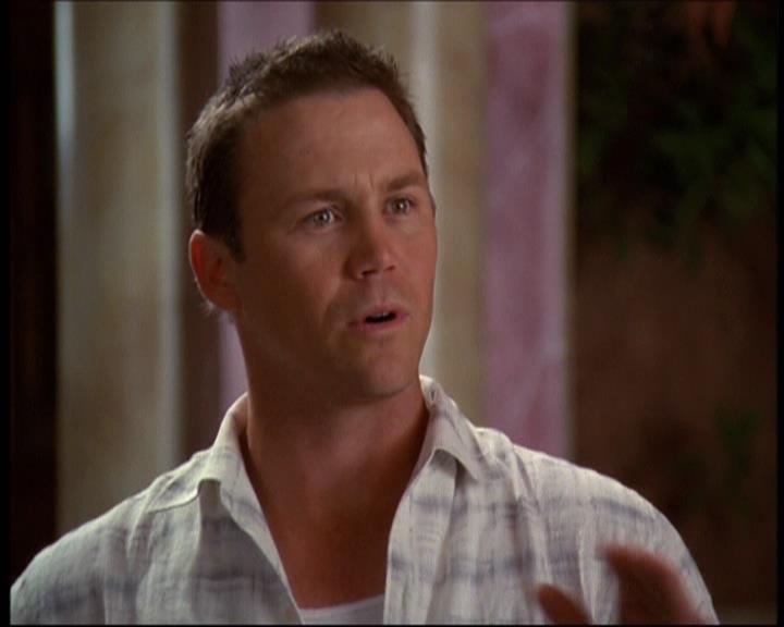 Charmed-Online-dot-net_622ItsABadBadBadBadWorldPart1-0075.jpg