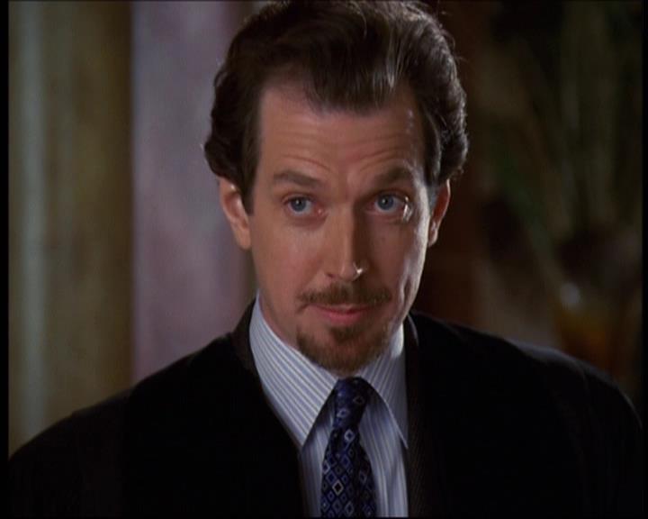 Charmed-Online-dot-net_622ItsABadBadBadBadWorldPart1-0077.jpg