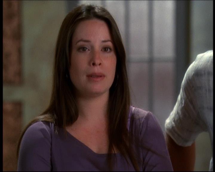 Charmed-Online-dot-net_622ItsABadBadBadBadWorldPart1-0098.jpg