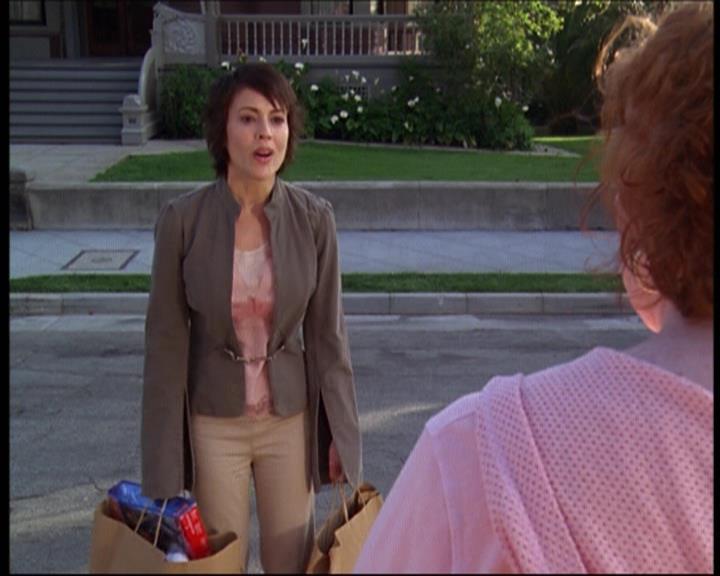 Charmed-Online-dot-net_622ItsABadBadBadBadWorldPart1-0252.jpg