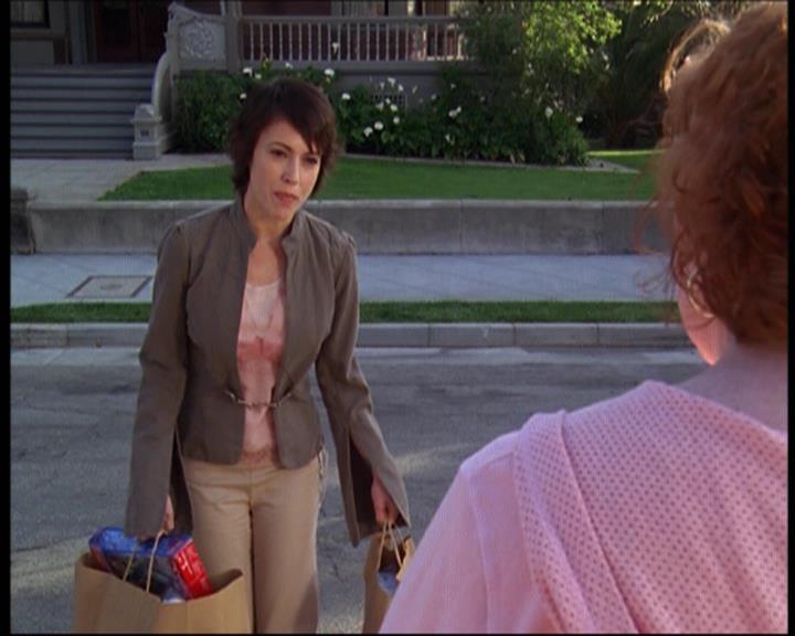 Charmed-Online-dot-net_622ItsABadBadBadBadWorldPart1-0253.jpg