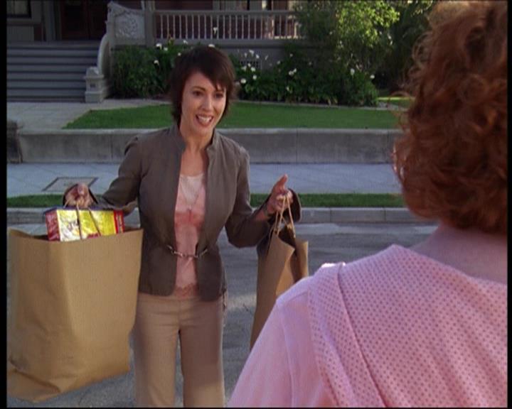 Charmed-Online-dot-net_622ItsABadBadBadBadWorldPart1-0255.jpg