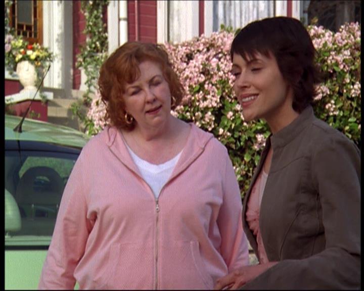 Charmed-Online-dot-net_622ItsABadBadBadBadWorldPart1-0273.jpg