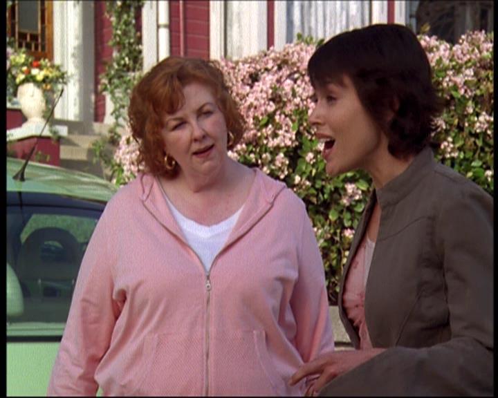 Charmed-Online-dot-net_622ItsABadBadBadBadWorldPart1-0274.jpg