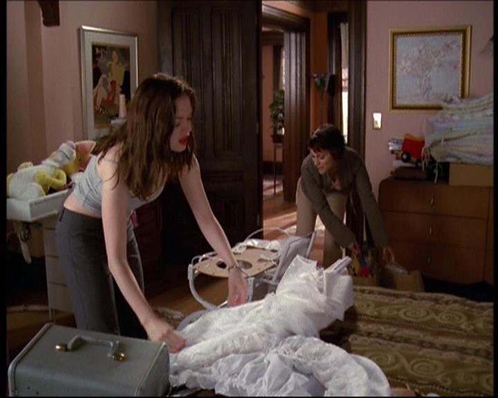 Charmed-Online-dot-net_622ItsABadBadBadBadWorldPart1-0298.jpg