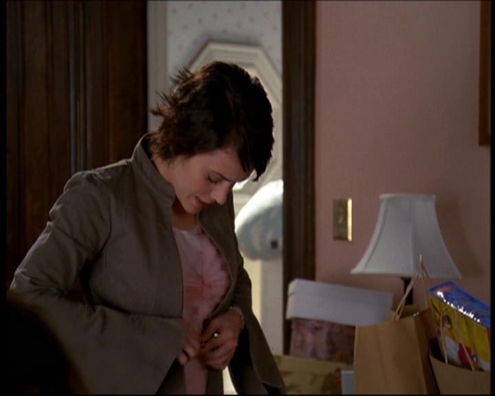 Charmed-Online-dot-net_622ItsABadBadBadBadWorldPart1-0319.jpg
