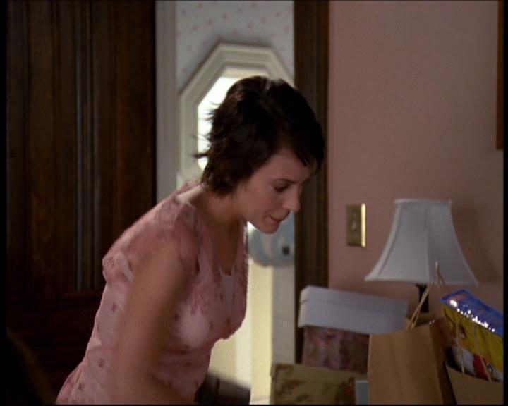 Charmed-Online-dot-net_622ItsABadBadBadBadWorldPart1-0321.jpg