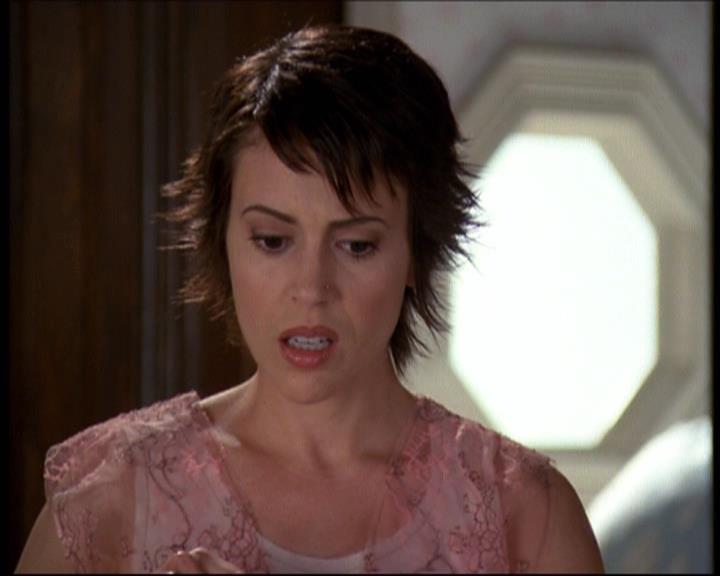 Charmed-Online-dot-net_622ItsABadBadBadBadWorldPart1-0341.jpg