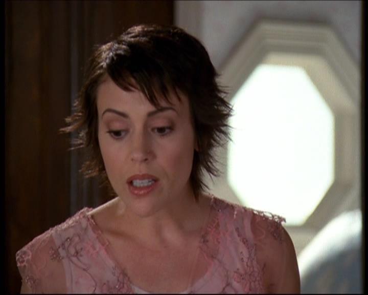 Charmed-Online-dot-net_622ItsABadBadBadBadWorldPart1-0346.jpg