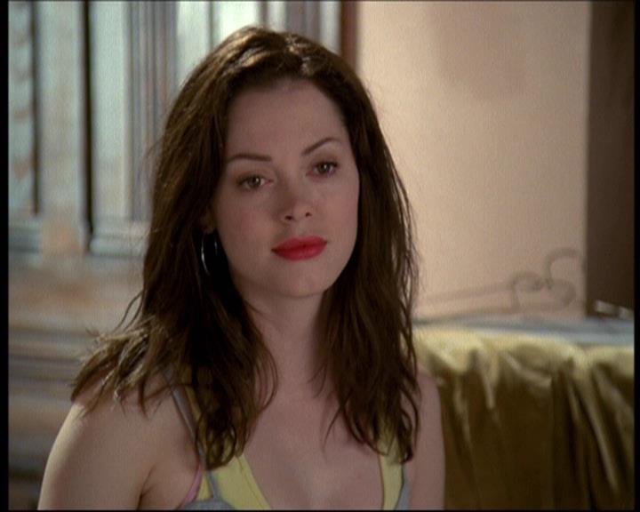 Charmed-Online-dot-net_622ItsABadBadBadBadWorldPart1-0360.jpg
