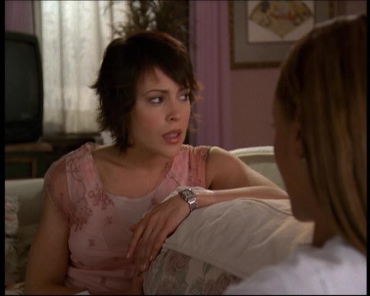 Charmed-Online-dot-net_622ItsABadBadBadBadWorldPart1-0414.jpg