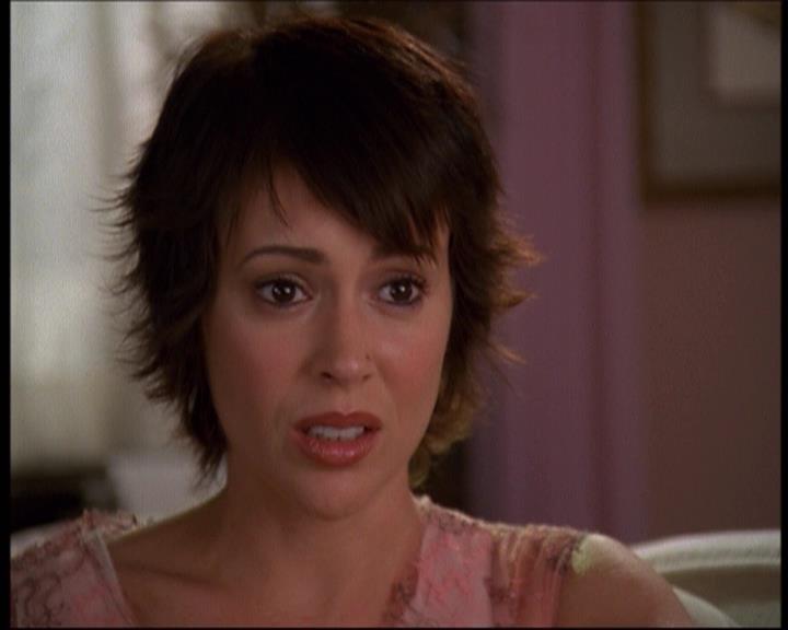 Charmed-Online-dot-net_622ItsABadBadBadBadWorldPart1-0436.jpg