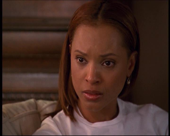 Charmed-Online-dot-net_622ItsABadBadBadBadWorldPart1-0437.jpg