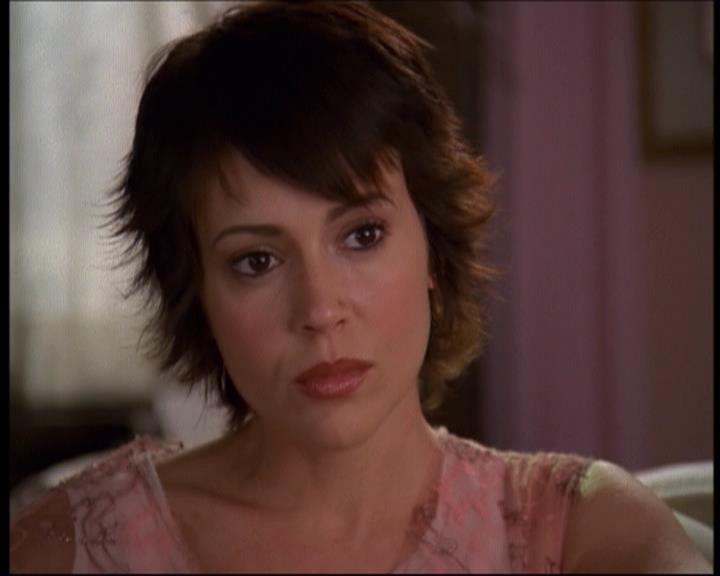 Charmed-Online-dot-net_622ItsABadBadBadBadWorldPart1-0451.jpg