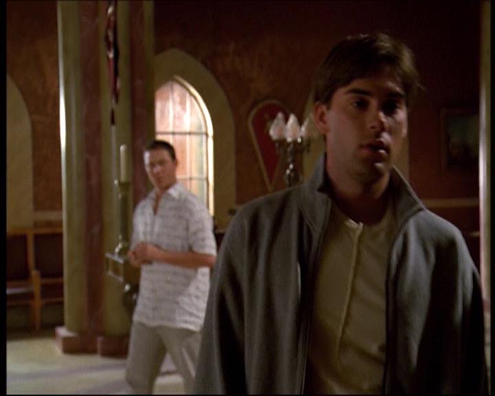 Charmed-Online-dot-net_622ItsABadBadBadBadWorldPart1-0466.jpg