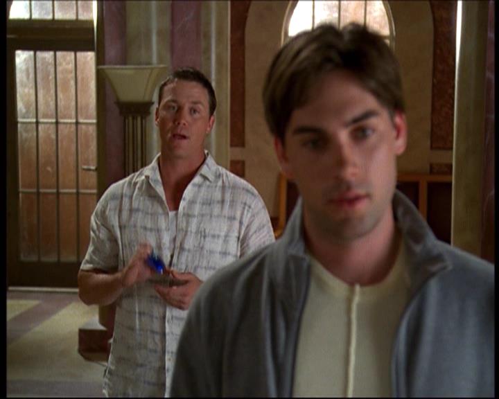 Charmed-Online-dot-net_622ItsABadBadBadBadWorldPart1-0473.jpg