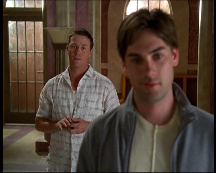 Charmed-Online-dot-net_622ItsABadBadBadBadWorldPart1-0474.jpg