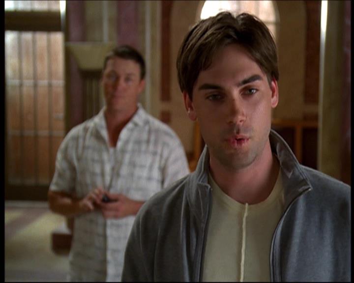 Charmed-Online-dot-net_622ItsABadBadBadBadWorldPart1-0477.jpg