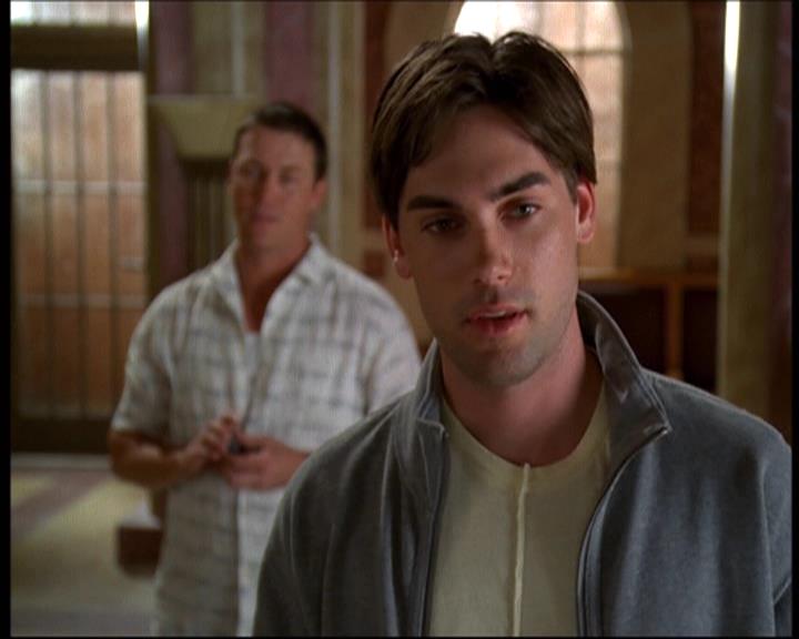 Charmed-Online-dot-net_622ItsABadBadBadBadWorldPart1-0479.jpg