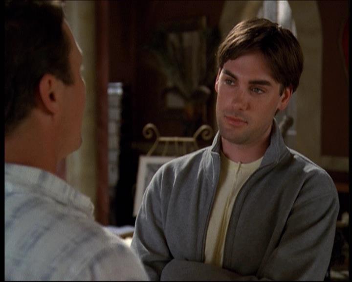 Charmed-Online-dot-net_622ItsABadBadBadBadWorldPart1-0485.jpg