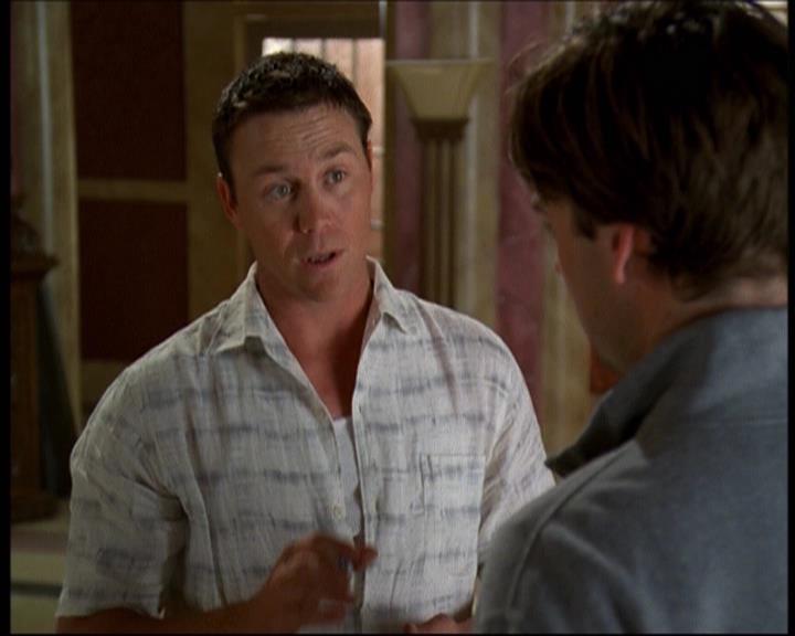 Charmed-Online-dot-net_622ItsABadBadBadBadWorldPart1-0498.jpg