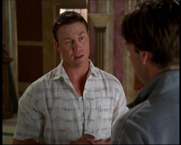 Charmed-Online-dot-net_622ItsABadBadBadBadWorldPart1-0500.jpg