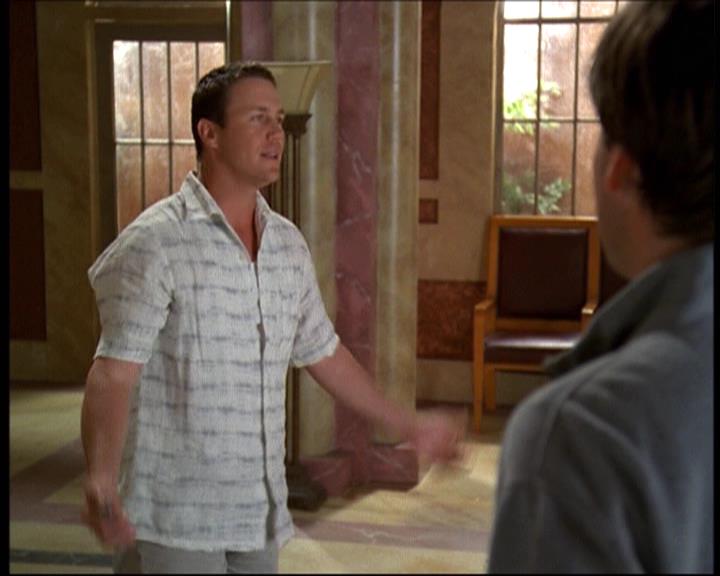 Charmed-Online-dot-net_622ItsABadBadBadBadWorldPart1-0513.jpg