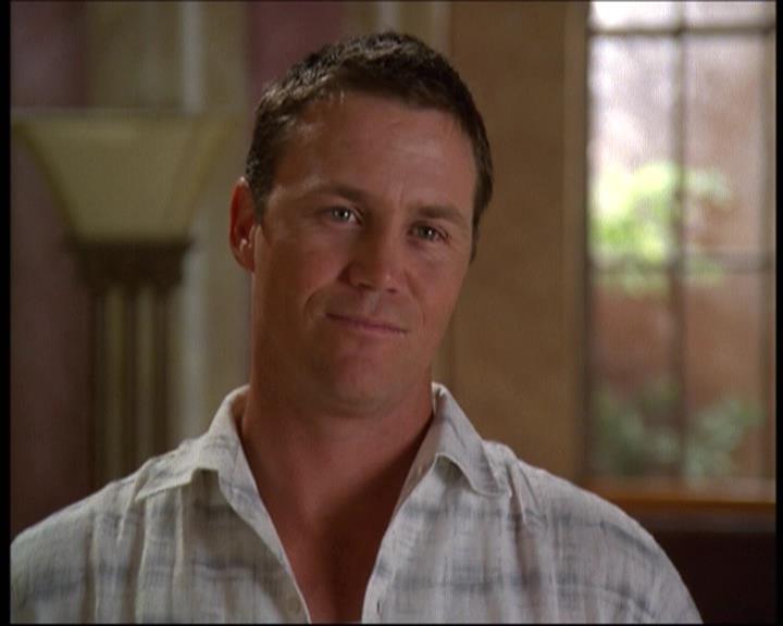 Charmed-Online-dot-net_622ItsABadBadBadBadWorldPart1-0524.jpg