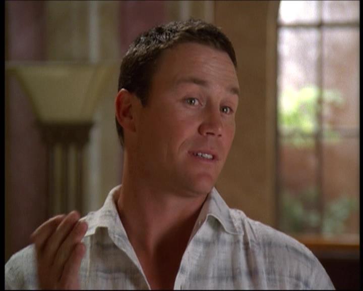 Charmed-Online-dot-net_622ItsABadBadBadBadWorldPart1-0527.jpg