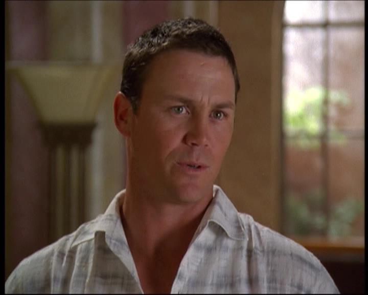 Charmed-Online-dot-net_622ItsABadBadBadBadWorldPart1-0530.jpg