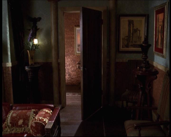 Charmed-Online-dot-net_622ItsABadBadBadBadWorldPart1-0564.jpg
