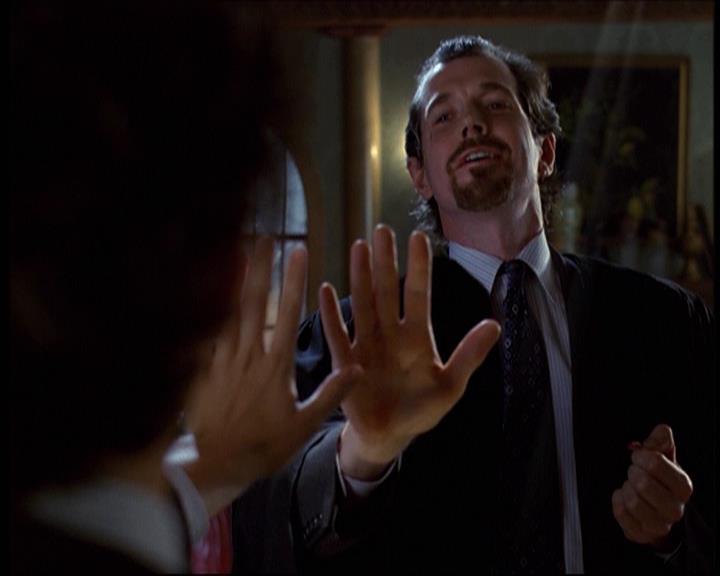 Charmed-Online-dot-net_622ItsABadBadBadBadWorldPart1-0593.jpg