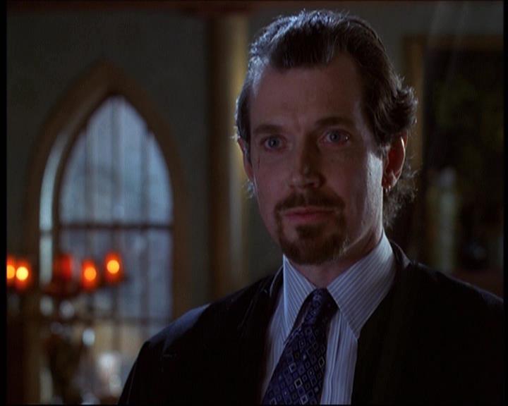 Charmed-Online-dot-net_622ItsABadBadBadBadWorldPart1-0614.jpg