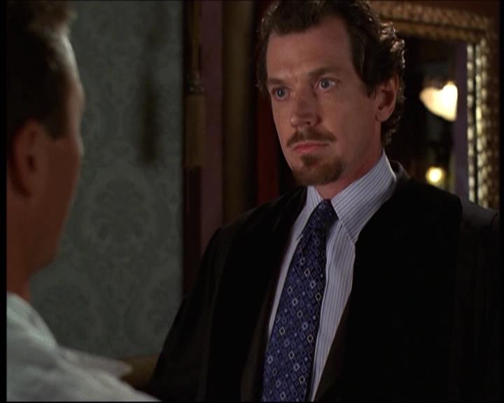 Charmed-Online-dot-net_622ItsABadBadBadBadWorldPart1-0625.jpg