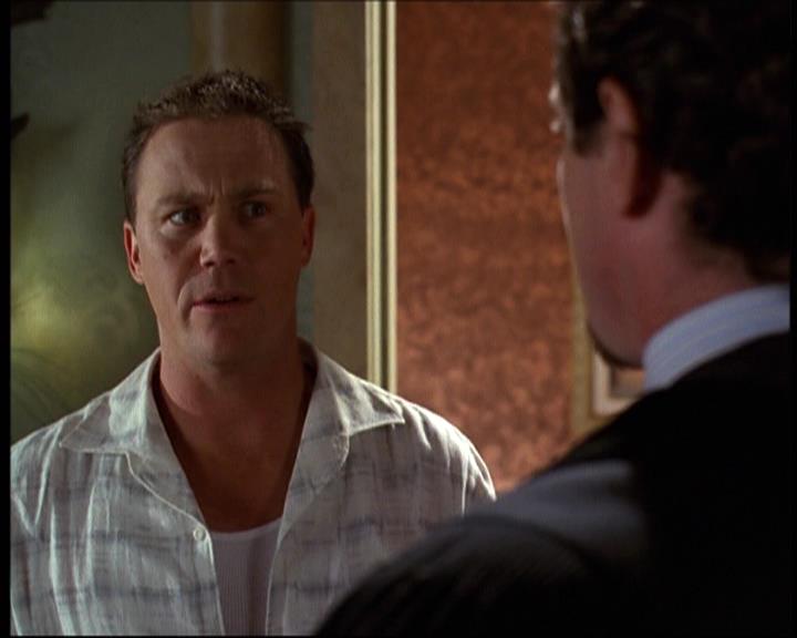 Charmed-Online-dot-net_622ItsABadBadBadBadWorldPart1-0627.jpg