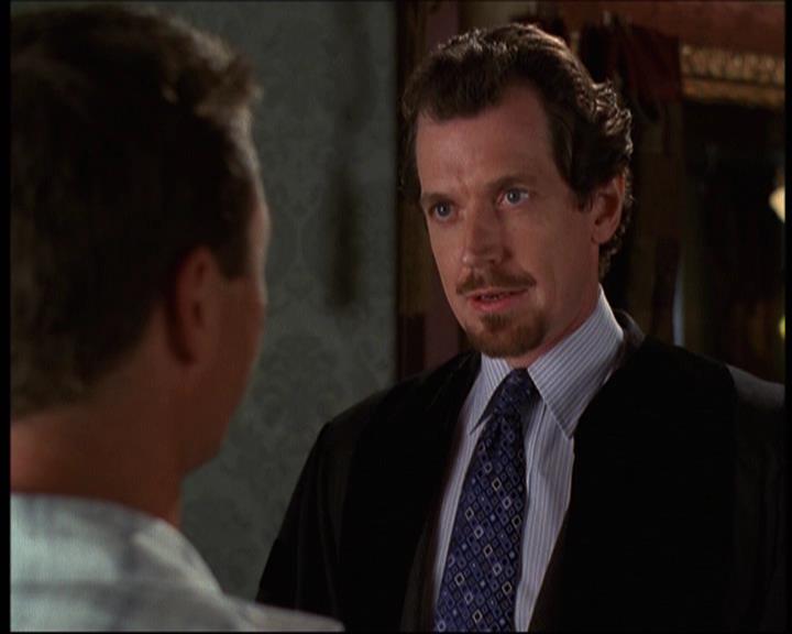 Charmed-Online-dot-net_622ItsABadBadBadBadWorldPart1-0635.jpg