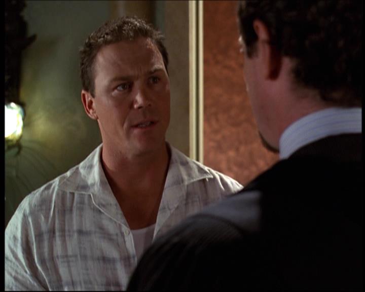 Charmed-Online-dot-net_622ItsABadBadBadBadWorldPart1-0640.jpg