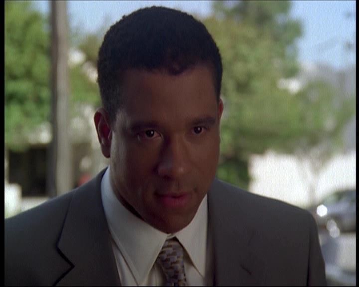 Charmed-Online-dot-net_622ItsABadBadBadBadWorldPart1-0680.jpg