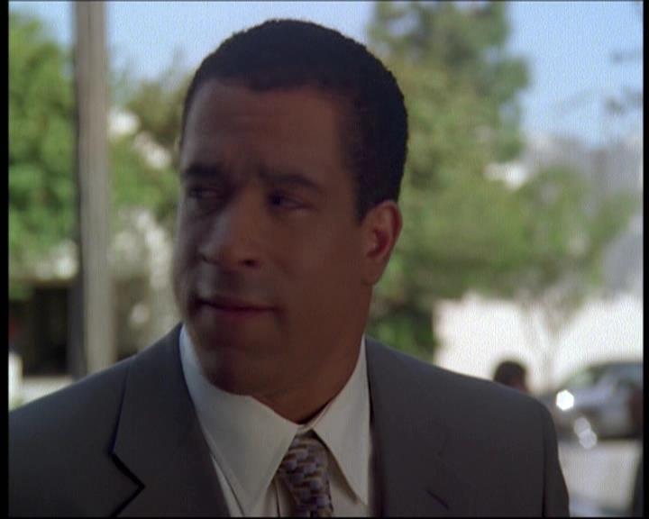 Charmed-Online-dot-net_622ItsABadBadBadBadWorldPart1-0697.jpg